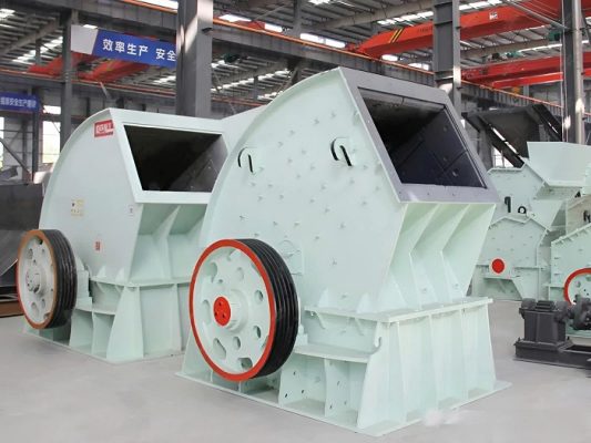 Máy nghiền búa công nghiệp và những lưu ý khi vận hành
